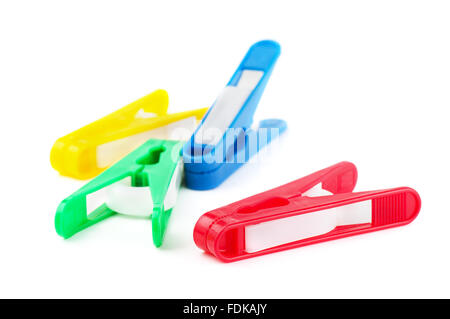 Colourfull clothespin sur fond blanc Banque D'Images