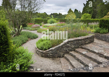 Le Physic Garden en juillet à Dyffryn Gardens, Vale of Glamorgan. Banque D'Images