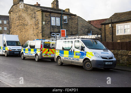 Bradford, Royaume-Uni. 1er février 2016. Deux corps ont été trouvés dans une maison de Cross Road, ralenti la nuit dernière. Crédit : Rob Ford/Alamy Live News Banque D'Images