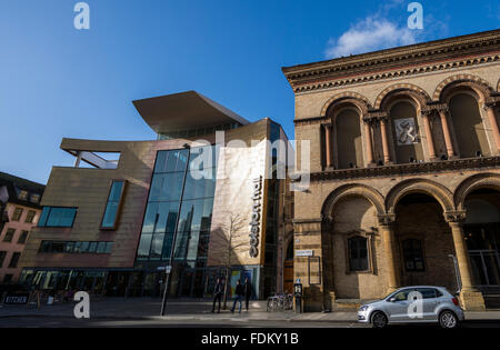 La façade de Colston Hall, haut lieu de la musique de Bristol, sur Colston Street. L'ancienne partie victorienne est sur le point d'être réaménagé. Banque D'Images