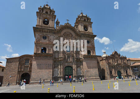 Cuzco, Pérou - 12 septembre 2015 : Cathédrale de la Plaza de Armas de Cuzco, Pérou. Banque D'Images