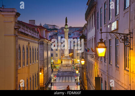 Lisbonne. Image de Lisbonne, au Portugal pendant le crépuscule heure bleue. Banque D'Images