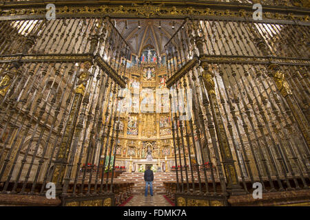 Autel Capilla Mayor de la cathédrale Sainte-Marie de Tolède la construction a commencé au XIII Banque D'Images