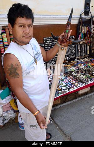 Spade - Marché intérieur de CATACAOS. .Département de Piura au Pérou Banque D'Images