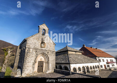 Église de Santiago de los les pèlerins sur la route française du Camino de Santiago de Compostela Banque D'Images