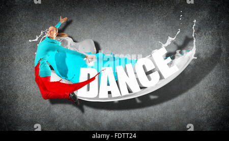 Style moderne dancer jumping et le mot danse. Illustration Banque D'Images