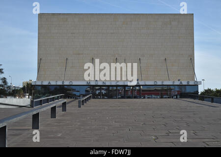 Teatro Municipal de Faro ou Teatro das Figuras. à Faro, Algarve, Portugal Banque D'Images
