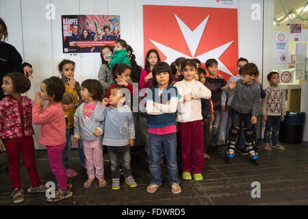 Berlin, Allemagne, la garde d'Fluechtlingsunterkunft sur le Convention Center Banque D'Images