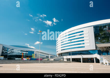 MINSK, BELARUS - 19 mai 2015 : La construction du complexe sportif Minsk Arena à Minsk, en Biélorussie. Banque D'Images