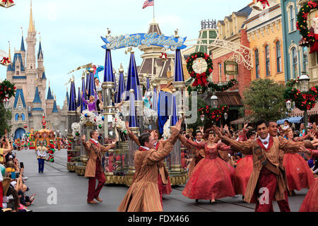 Parade de Noël dans la région de Magic Kingdom, Orlando, Floride Banque D'Images