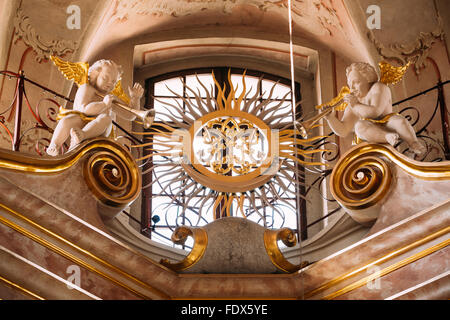 Minsk, Belarus - 20 mai 2015 : Détail de l'intérieur de la Cathédrale Saint Vierge Marie à Minsk, en Biélorussie. Banque D'Images