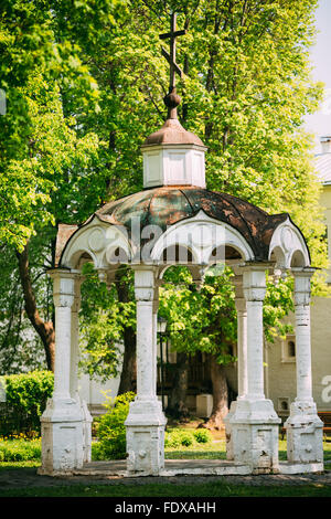 Ancien gazebo dans le monastère de Saint Euthymius à Suzdal, la Russie. Banque D'Images