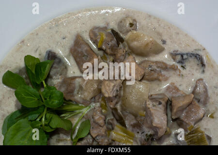 Le plat traditionnel français de Blanquette de veau Banque D'Images