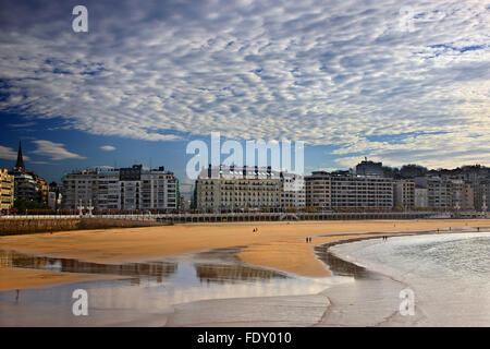 Plage de La Concha (Playa de la Concha) Donostia - San Sebastian, Pays Basque, Espagne. Banque D'Images