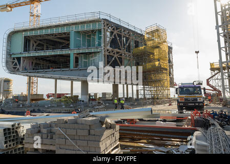 SANTANDER, ESPAGNE - 26 janvier 2016 : Travaux de construction du Centre Botin, conçu par Renzo Piano et dédié à l'art et cul Banque D'Images