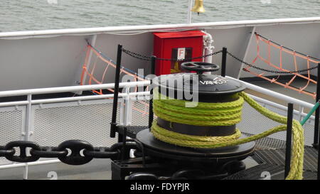 Chaîne d'ancre et de treuil, sur le Ferry de Victoria à Vancouver (Colombie-Britannique) Banque D'Images
