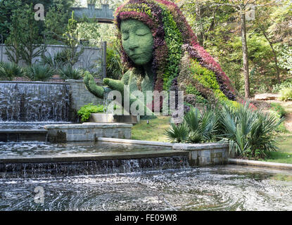 Déesse de la terre, une immense statue de mosaïcultures Atlanta Botanical Garden. La sculpture est un dispositif permanent Banque D'Images