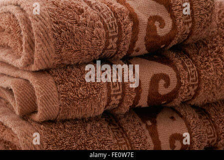 Pile de serviettes marron avec texture Banque D'Images