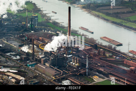 Steelworks HKM am Rhein, aciéries, Krupp-Mannesmann fumeurs cheminées, cokerie, de l'industrie, de la Ruhr, Duisburg Banque D'Images