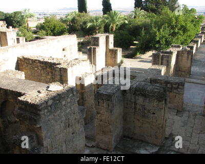 Ruines de la musulmane maure/califat islamique ville Medina Azahara, califat de Cordoue, site classé au Patrimoine Mondial de 2018, l'Espagne Banque D'Images