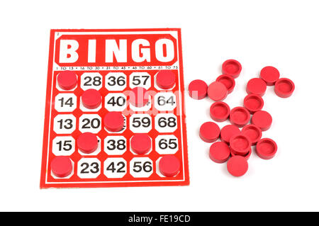 Carte de bingo rouge avec jetons gagnants Banque D'Images