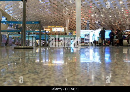 Shenzhen, Chine - le 5 janvier 2016 : l'intérieur de la Shenzhen Bao'an International Airport de Guandong, Chine Banque D'Images