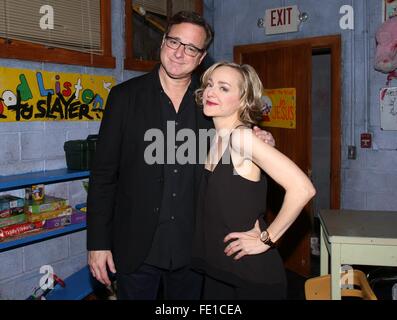 Soirée de clôture de la pièce de Broadway part à Dieu au kiosque théâtre - Backstage. Avec : Bob Saget, Genève Carr Où : New York, New York, United States Quand : 03 Jan 2016 Banque D'Images