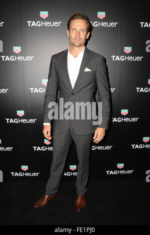 Sydney, Australie. 4 février 2016. Situé contre la superbe toile de fond de la célèbre baie de Sydney, PDG de TAG Heuer et président du groupe LVMH Watch Division, Jean-Claude Biver a organisé un cocktail glamour d'accueillir officiellement Chris Hemsworth que TAG Heuer's new International ambassadeur de marque. Crédit : Richard Milnes/Alamy Live News Banque D'Images