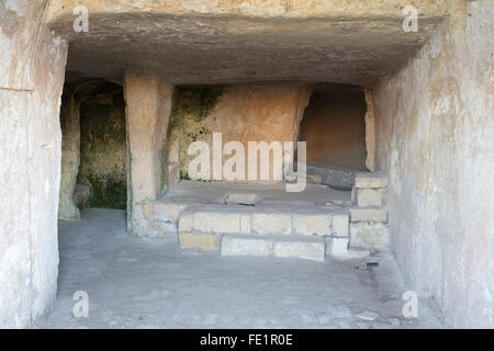 L'intérieur d'un des logements occupés par l'ONU dans Sasso le Dodici Lune, Matera, Basilicate, Italie Banque D'Images