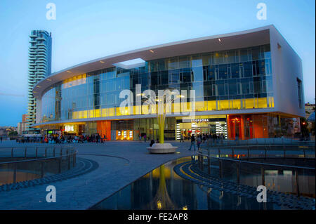 Projet de réaménagement urbain et architectural dans le centre directionnel en face de la gare Porta Garibaldi. Dans les photo t Banque D'Images