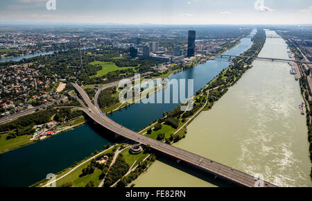 Vue aérienne, Tech Gate, Vienne et économique Technology Co., Ltd., élevé sur le Danube, Vienne, Vienne, Autriche, Banque D'Images