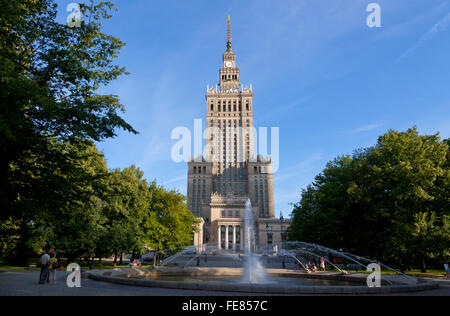 Palais de la Culture et de la science à Varsovie, Pologne Banque D'Images