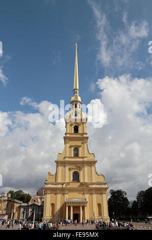 La Cathédrale Saints Pierre et Paul dans la forteresse Pierre et Paul à Saint-Pétersbourg, en Russie. Banque D'Images