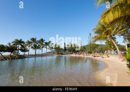 La lagune, la plage d'Airlie, Whitsunday Coast, Queensland, Australie Banque D'Images