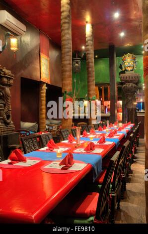 Exotique, salle à manger rustique de style asiatique Banque D'Images