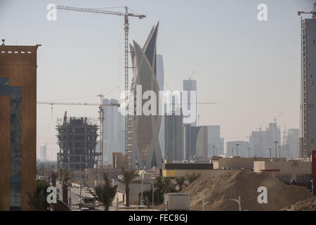 Riyadh, Arabie saoudite. Feb, 2016 4. De nouvelles tours sont en construction dans le centre-ville de Riyad, en Arabie Saoudite, 4 février 2016. Photo : Michael Kappeler/dpa/Alamy Live News Banque D'Images
