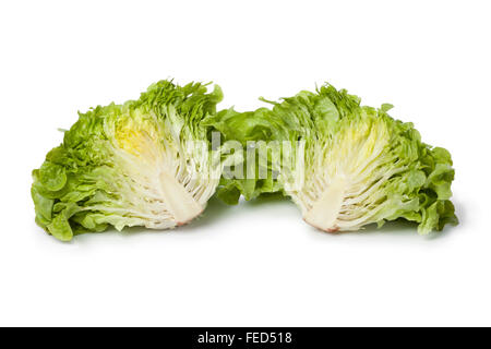 À l'intérieur de la laitue feuille de chêne verte fraîche sur fond blanc Banque D'Images