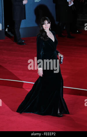 Londres, Royaume-Uni, le 26 Oct 2015 : Monica Bellucci assiste à spectre de James Bond film CTBF premiere à Londres Banque D'Images