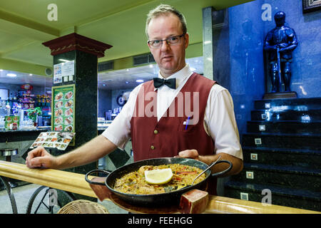 Espagne,Europe,européen,espagnol,hispanique ethnique Madrid,Centro,Retiro,Paseo del Prado,Prado Restaurant restaurants cuisine restaurants cafés, cafétéria, tapas Banque D'Images