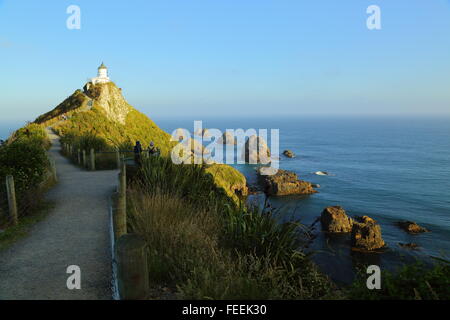 Nugget Point Phare sur la côte Catlins de Nouvelle-Zélande. Banque D'Images