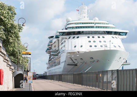 Le navire de croisière Brilliance of the Seas de Royal Caribbean amarré à Copenhague (Kobenhavn), Royaume du Danemark Banque D'Images