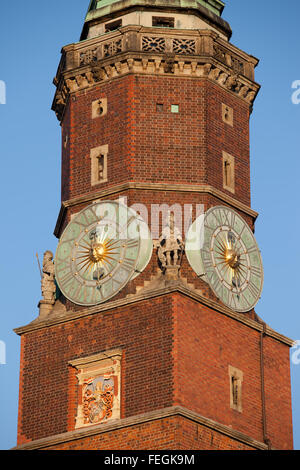 La Pologne, la ville de Wroclaw, Vieille Ville, Tour de l'Horloge près de l'Hôtel de Ville, Détail architectural Banque D'Images