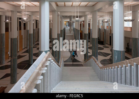 Escaliers en marbre dans le hall de la Maison du Parlement australien fédéral sur le Capital Hill Canberra ACT En Australie Banque D'Images