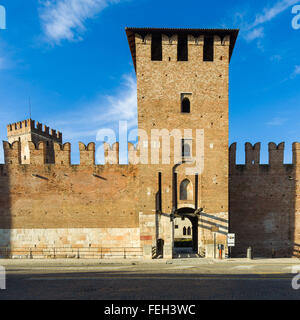 Le château médiéval de Castelvecchio, dans la vieille ville de Vérone Banque D'Images