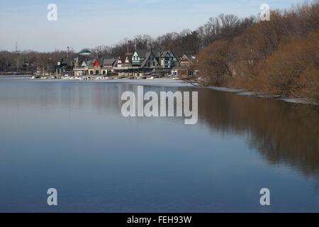 Vue sur boathouse row, Philadelphia, USA en hiver. Banque D'Images