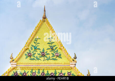 Le toit du temple thaïlandais Banque D'Images