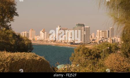 Vue de Jaffa (ancienne partie de Tel Aviv) pour le centre-ville de Tel Aviv - Septembre 2014 Banque D'Images