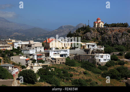 Crète, place Sellia avec église sur la côte sud Banque D'Images