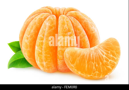 La mandarine pelées entières ou clémentine isolated on white with clipping path Banque D'Images