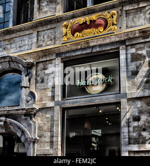 Bruxelles, Belgique - 10 juillet 2015 : Hard Rock Cafe logo sur le hard rock cafe de bruxelles Banque D'Images